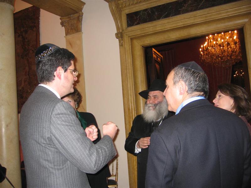Chanukah Party au consulat de France le Rav Mickael Cohen