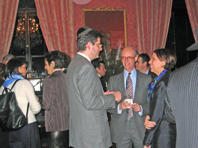 Chanukah Party au consulat de France le Rav Mickael Cohen