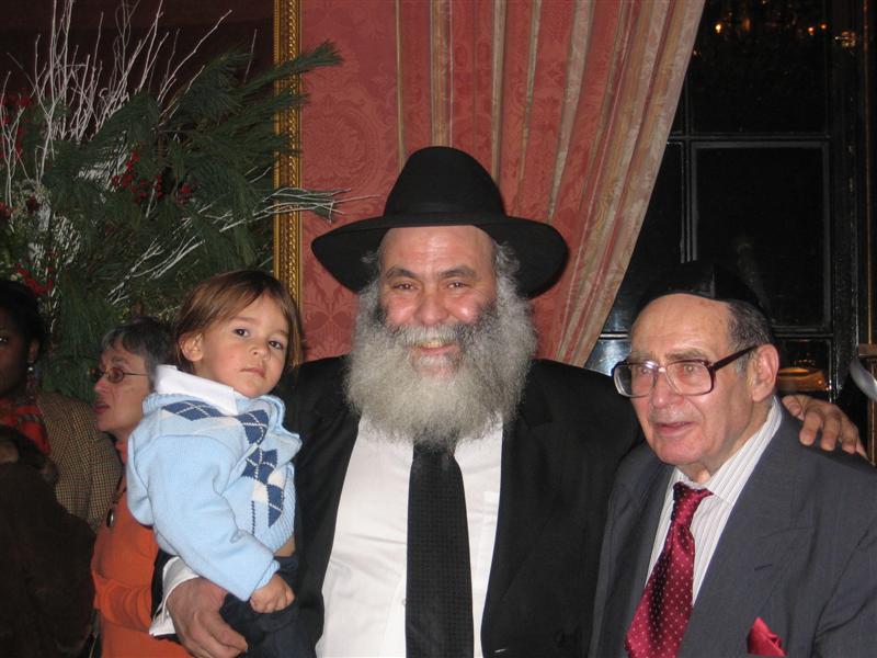 Chanukah Party au consulat de France le Rav Mickael Cohen