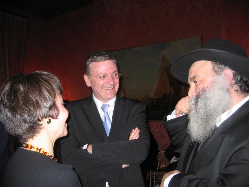 Chanukah Party au consulat de France le Rav Mickael Cohen