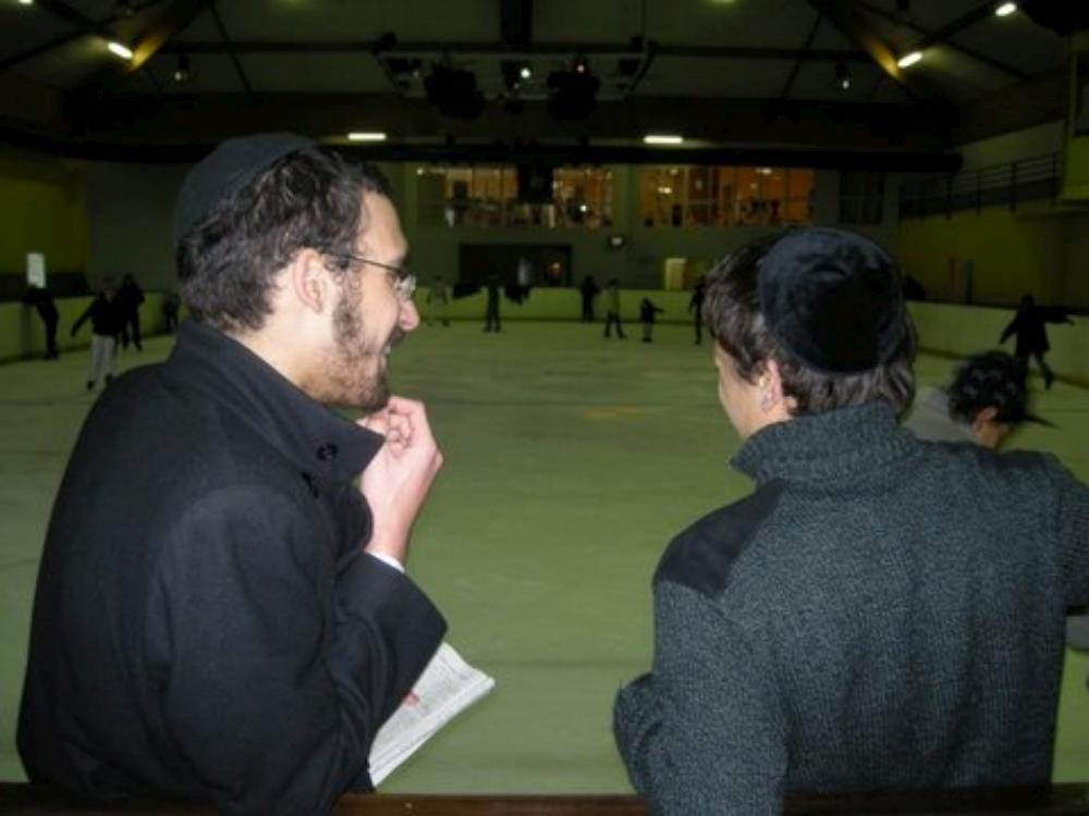 Chabbat plein à Criel pour l'Ecole de garçons du Beth Loubavitch