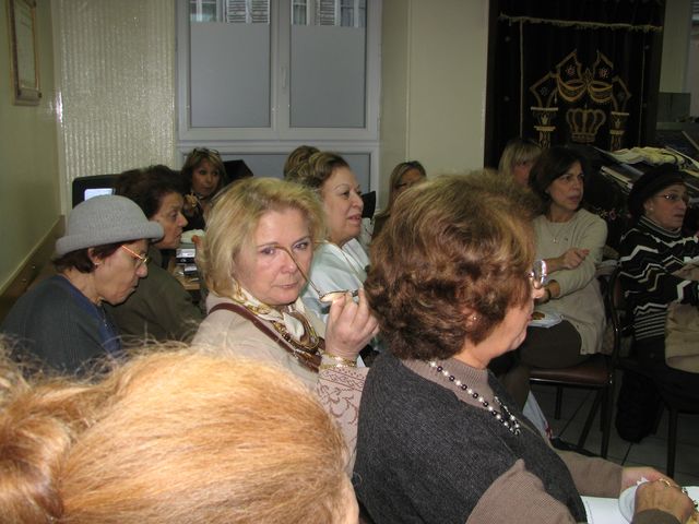 Cours pour dames le mardi après-midi au Beth Loubavitch