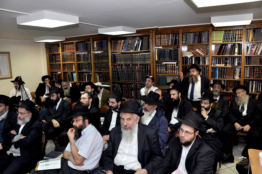 Kinous Torah Beth Loubavitch 27 Tichri 5769 à Paris