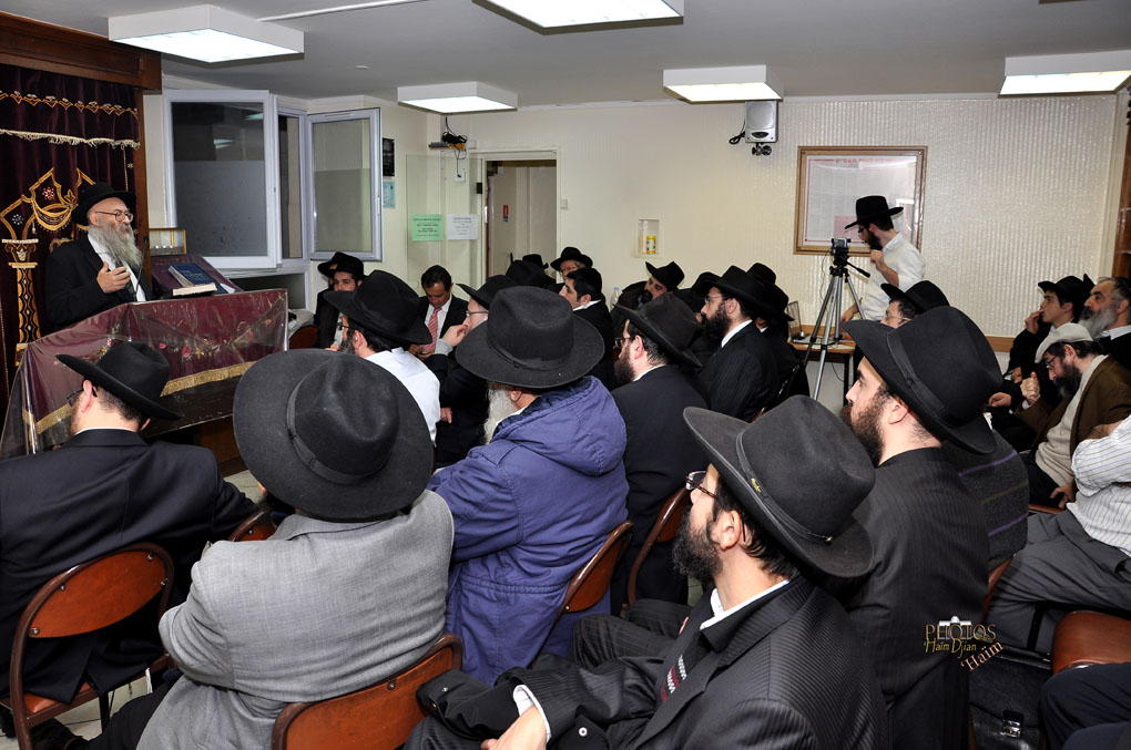 Kinous Torah Beth Loubavitch 27 Tichri 5769 à Paris