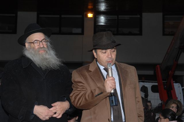 Allumage de Hanouccah à l'école Beth Haya Mouchka en présence du Président du FSJU, Mr Pierre Besnainou