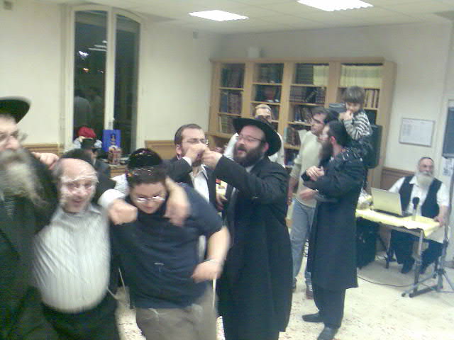 Pourim au Mahon Menahem de Yerres au Kollel du Rav Zerbib (Photos Julien Dahdi)