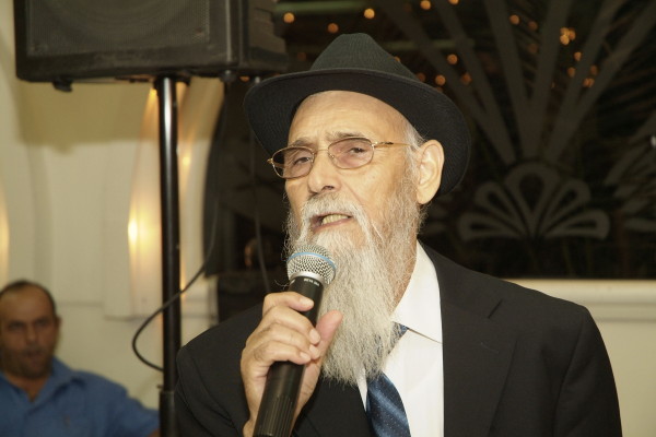 Inauguration d'un Sefer Torah par les Institutions Kesher d'Ashdod dirigées par le Rav Mendel Amar