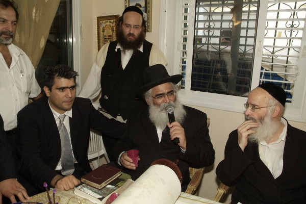 Inauguration d'un Sefer Torah par les Institutions Kesher d'Ashdod dirigées par le Rav Mendel Amar