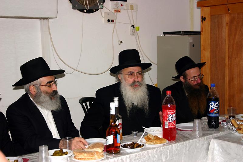 Le Rav Shimon Elitouv à Eli à l'occasion du Farbrenguen de Youd Chevat