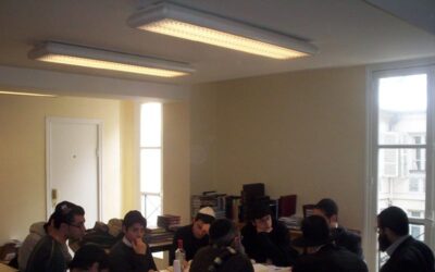 Farbrenguen de Pourim Katan au Beth Loubavitch avec le Rav Elhanan Morosov et Levi Azimov