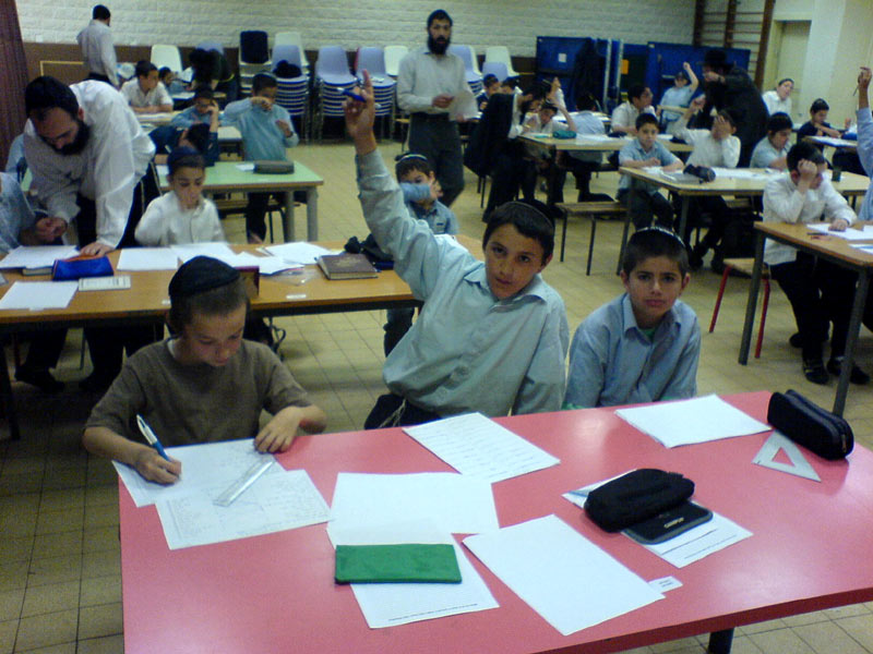 Examens de fin d'année du Heder "Ohel Mena'hem" de Brunoy