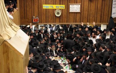 Grand Farbrenguen au 770 à l'issue du banquet avec le Rav Yehouda Leib Krinsky et le Rav Avraham Chem-Tov dimanche soir 25 Hechvan jusqu'à l'aube