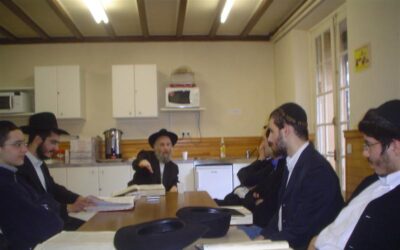 Yéchiva de Montrouge: Pilpoul sur "le Karmelit" Par le Rav Hilik Kalmenson Roch Yéchiva de la Yéchiva de Brunoy