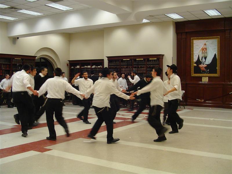 Simha Adar à Crown Heights