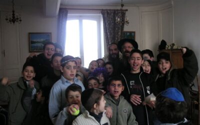 Chabbat plein des élèves de l'école de garçons du Beth Loubavitch