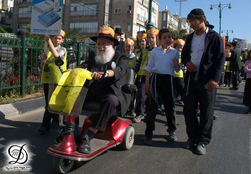 15000 enfants à la Grande parade de Lag Baomer à Bne Brak