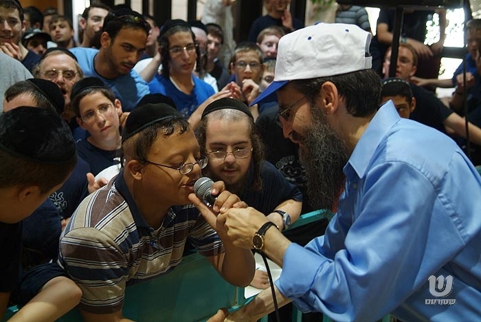 Concert au profit de "Ezer Mitsion" avec Avraham Fried et Yoni Shlomo