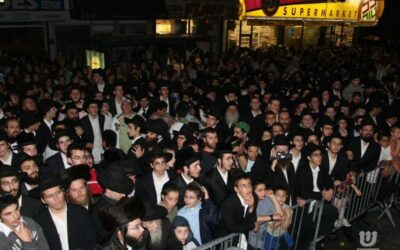 Avraham Fried au Simhat Beth Hachoéva de Crown Heights, mardi soir 18 Tichri