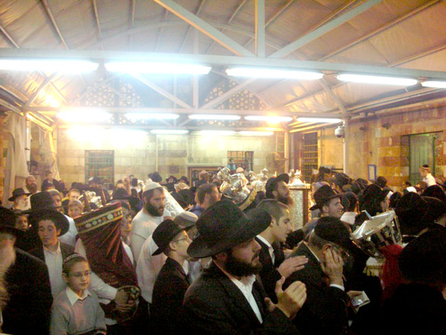 Secondes Hakafot à Hevron
