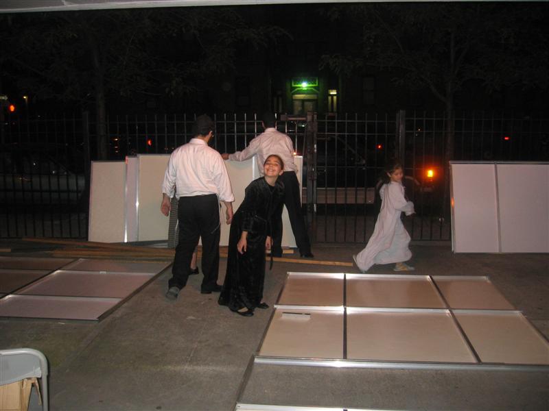 Construction de la Soucca du CCF New York