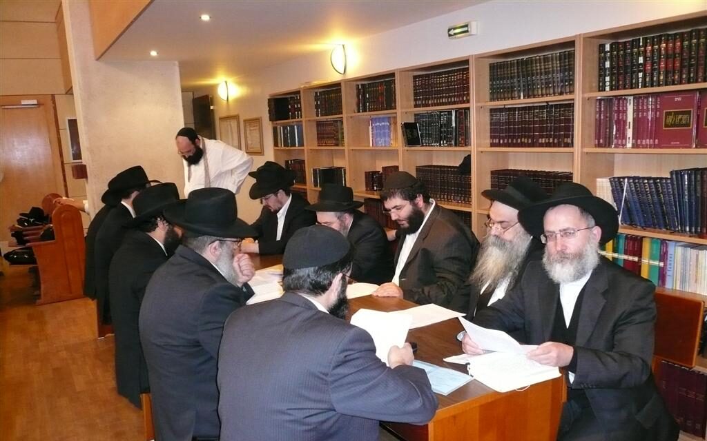 Kinous 5767 des Chlou'him du Beth Loubavitch au Beth Haya Mouchka ETUDE DE LA HASSIDOUT