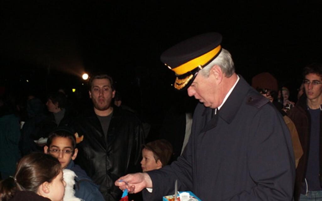 Allumage public de 'Hanouccah au Niagara