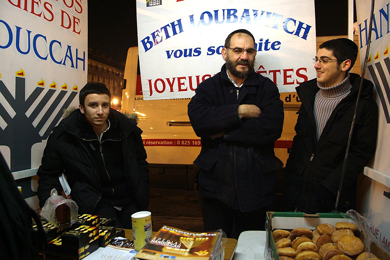 Le reportage photographique d'Israel Bardugo à Paris lors des allumages publics 5767