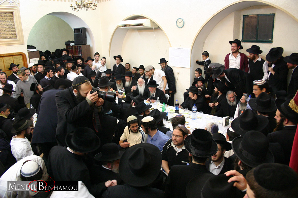 Reportage photographique: 19 Kislev 5767 au Kollel Tsema'h Tsedek de Jerusalem avec le Rav 'Haim Chalom Deutch