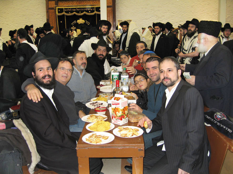 Voyage annuel du 19 Kislev chez le Rabbi avec les deux gagnants du Goral Chlomo Bouhassira et Chalom Dov Ber du...