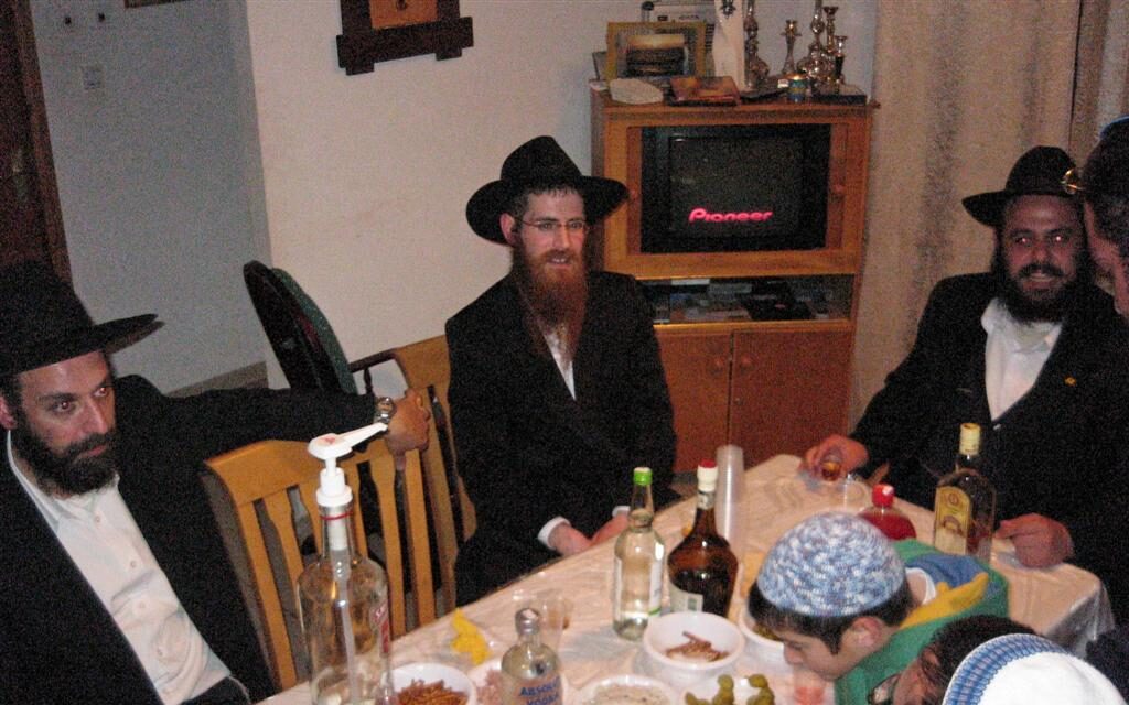 Farbrenguen de Youd Chevat chez Yaakov Benagou Chalia'h du yichouv Atzmonah à Chomria dans le Neguev
