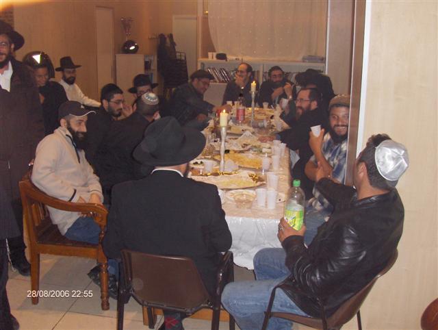 Farbrenguen - anniversaire de Sassi Sitbon au Beth Habad rue Simon Bolivar