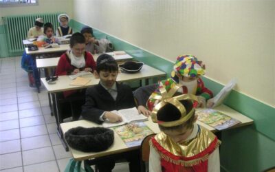 Pourim 5767 à l'école primaire du Beth Loubavitch avec le mime Messinger