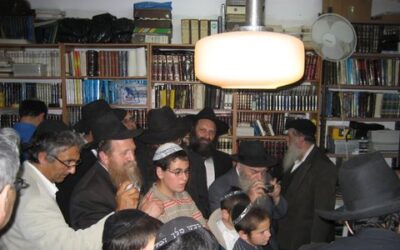 Inauguration d'un Sefer Torah au Centre francophone de Jérusalem dirigé par le Rav Itshak Habib