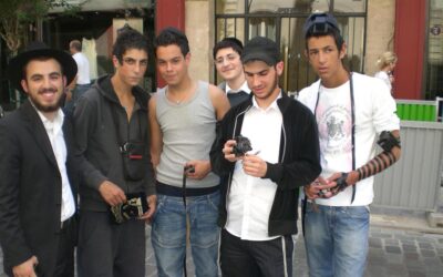 Guimel Tamouz 5767: Mivtsa Téfilines à la rue des Rosiers