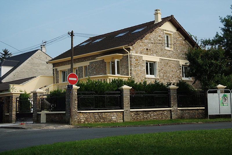 Inauguration du Beth Habad de Seine et Marne dirigé par le Rav Yossi Amar