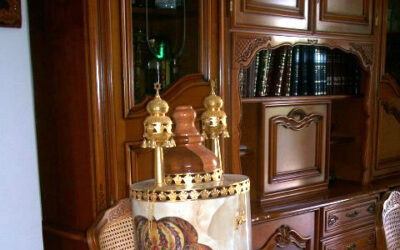 Inauguration d'un Sefer Torah offert par la famille Azoulay au Beth Chalom Fontenay/Bois Leilouy Nichmat Ra'hma et Amram Azoulay