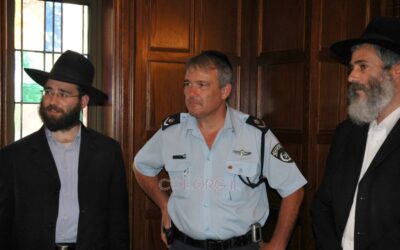 Le chef de la police israélienne, Doudi Cohen, fête sa nomination au 770 de Kfar Habad