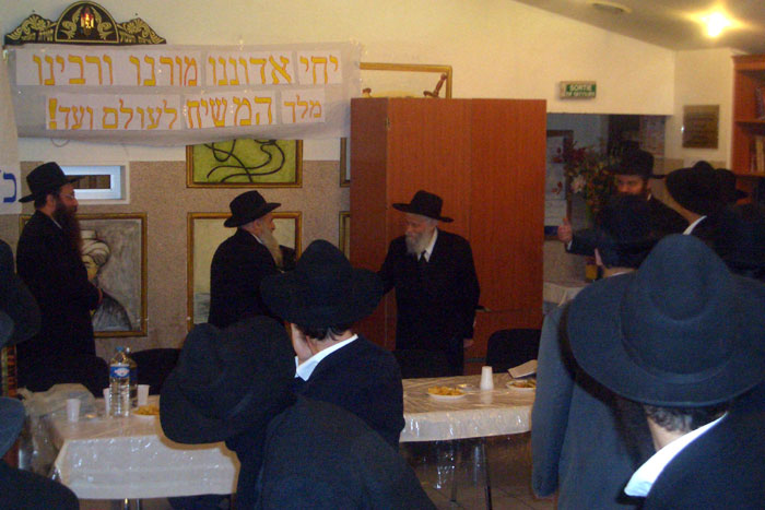 Grand Farbrenguen à l'occasion de la venue des Ba'hourim Chlou'him Yéchiva de Vincennes