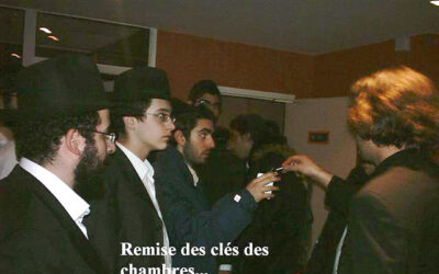 50 jeunes participent à un Chabbat Plein à la Yéchiva de Montrouge