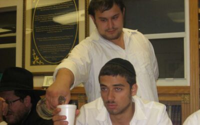 Farbrenguen avec les Bahourim du "Miami Smicha Program" dirigé par le Rav Israel Frankforter, avec le Rav Faivish Dalfin