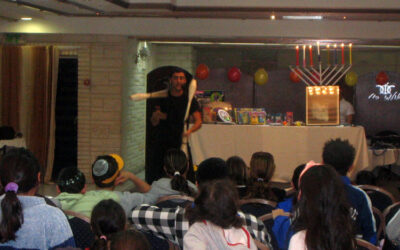 Fête de &lsquo;Hanouka pour les enfants de familles nécessiteuses à Netanya