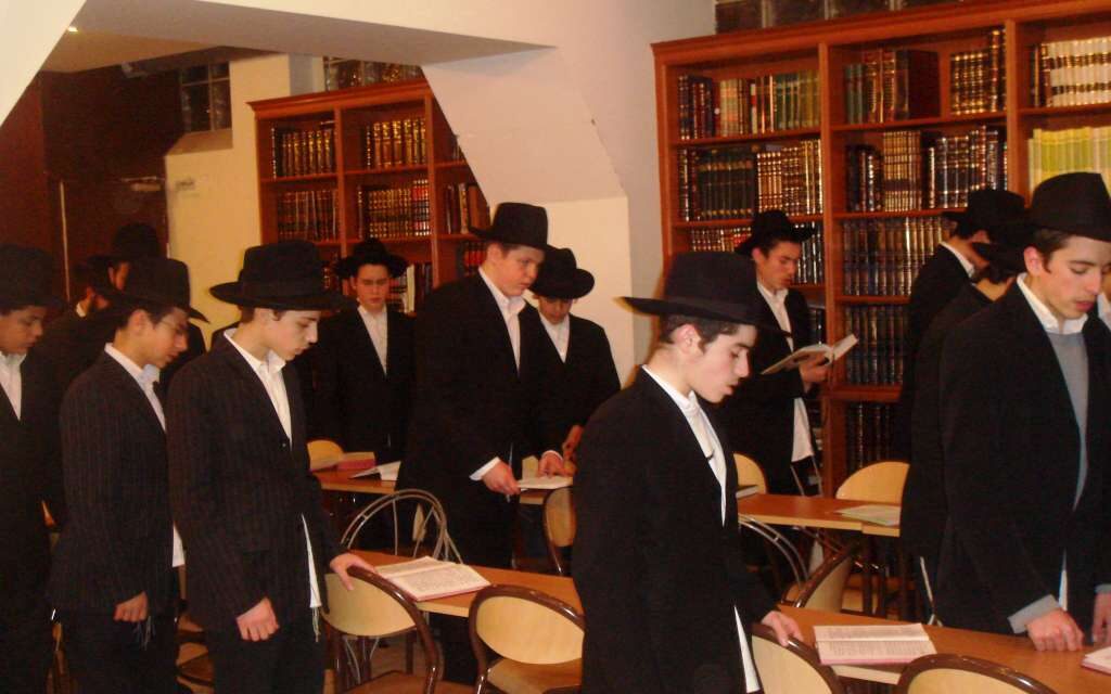 24 heures de renforcement de l’attachement au Rabbi à la Yéchiva de Vincennes