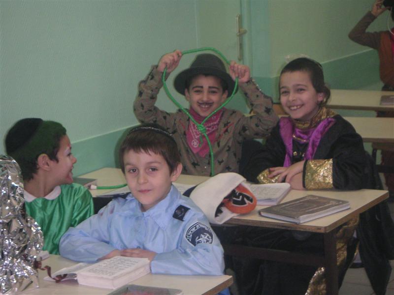 Fête de Pourim à l'école de garçons du Beth Loubavitch