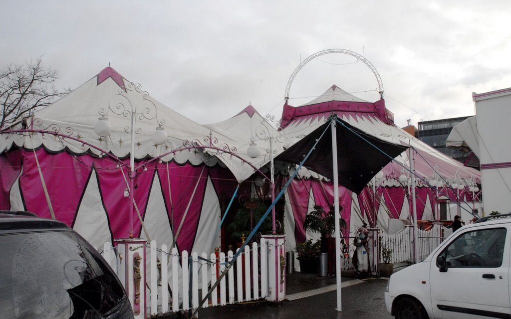 1000 enfants des Talmud Torah assistent au Cirque de Pourim organisé par le Consistoire de Paris