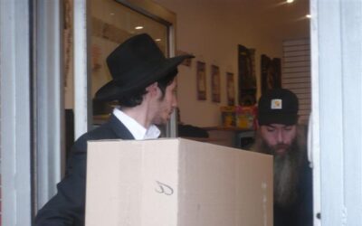 Le CCF de New York a distribué des paniers de nourriture pour la fête de Pessah