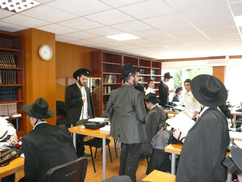 Seder de Bein Hazmanim au beth Habad de Lyon Nissan 5768