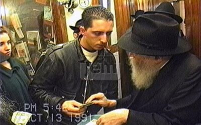 Photo du jour : Gad Elmaleh chez le Rabbi