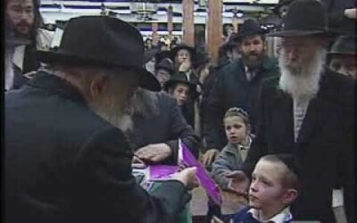 VIDÉO : Le Rabbi le jour du Yortsaït de la Rebbetzin Haya Mouchka