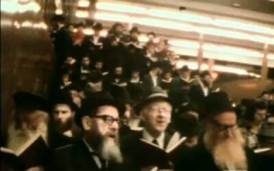 VIDÉO : Seli'hot avec le Rabbi en 1977, par Levi Freidin