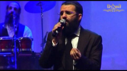 Yoni Shlomo chante "Ki Hamitsva"